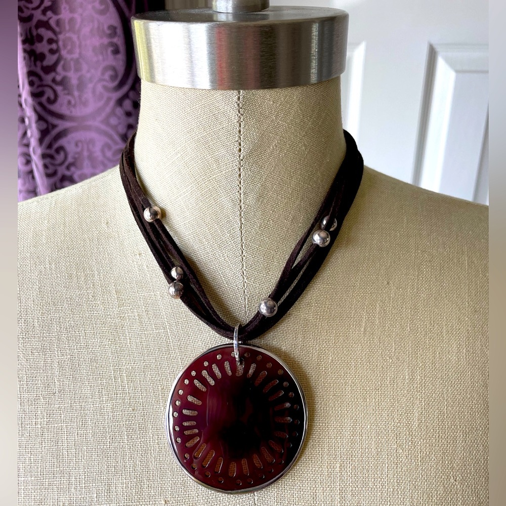 Silpada pen shell pendant necklace